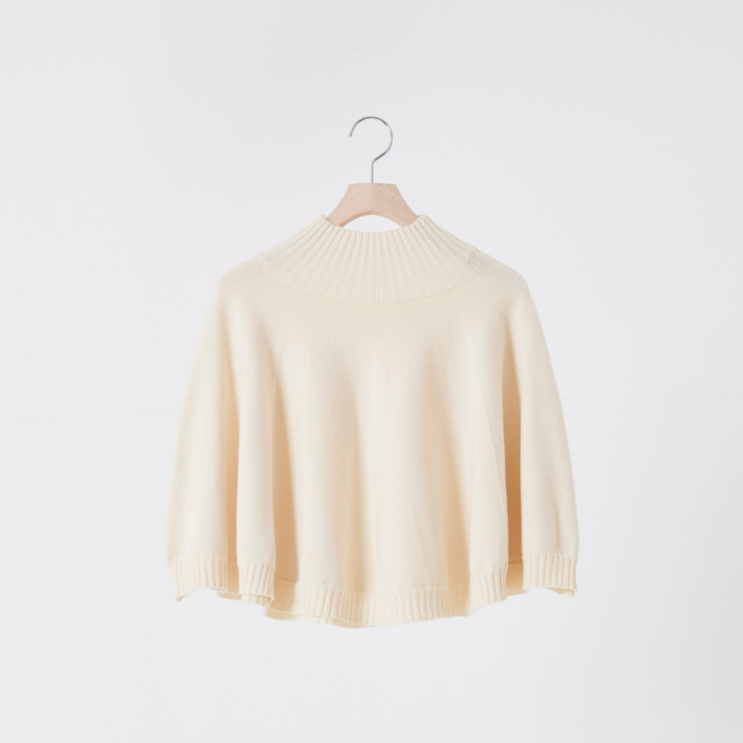 Comfy Knit Poncho<br>コンフィニットポンチョ