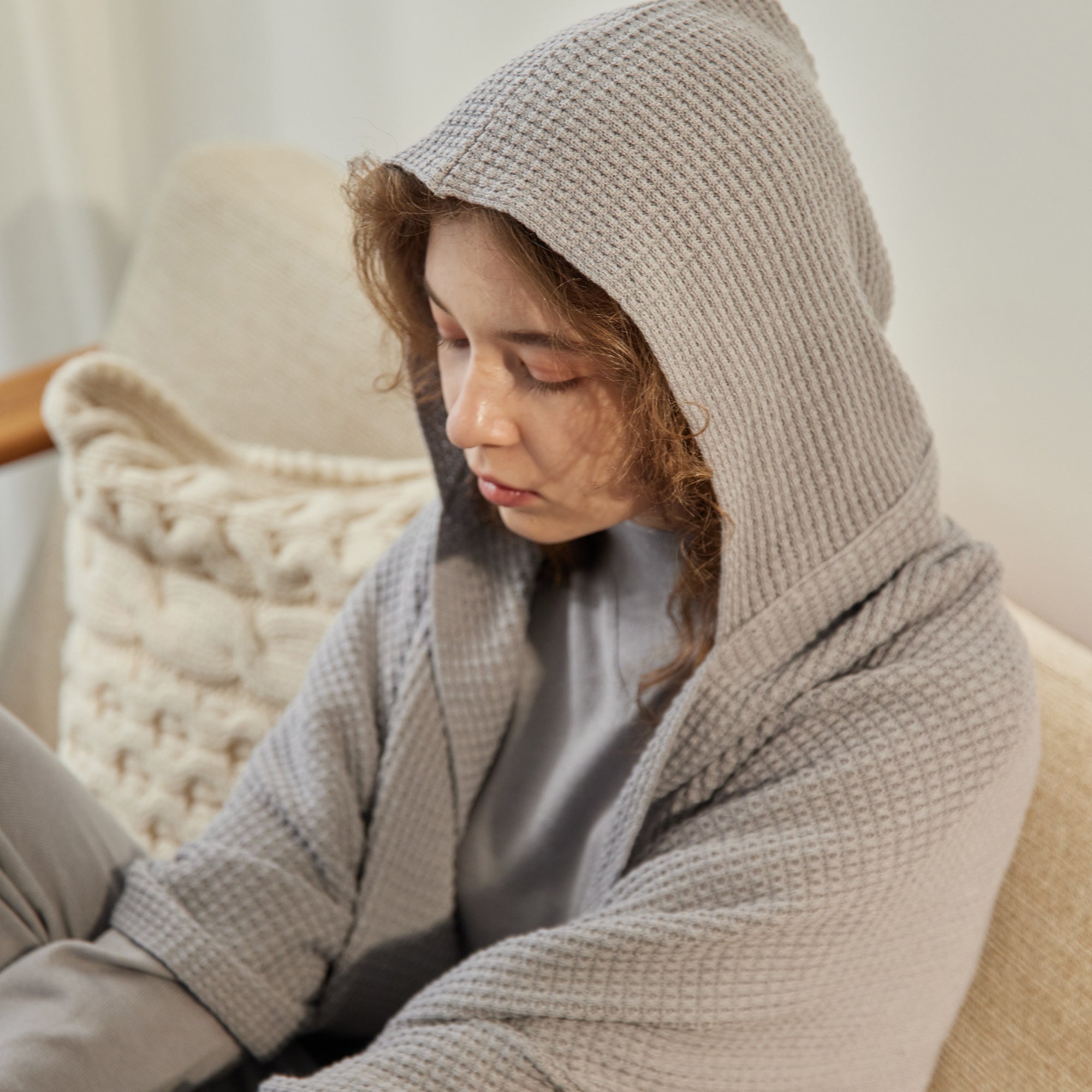 ババグーリ　ウール100%フード　羽織ニット NETENE.｜ パフィーニットフードストール(Puffy Knit Hoodie Stole)