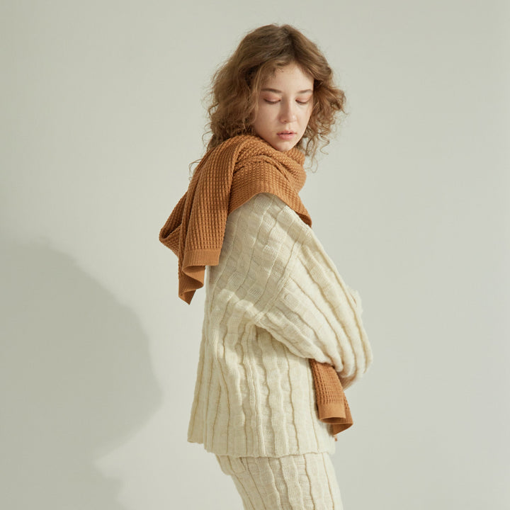 Puffy Knit Hoodie Stole<br>パフィーニットフードストール