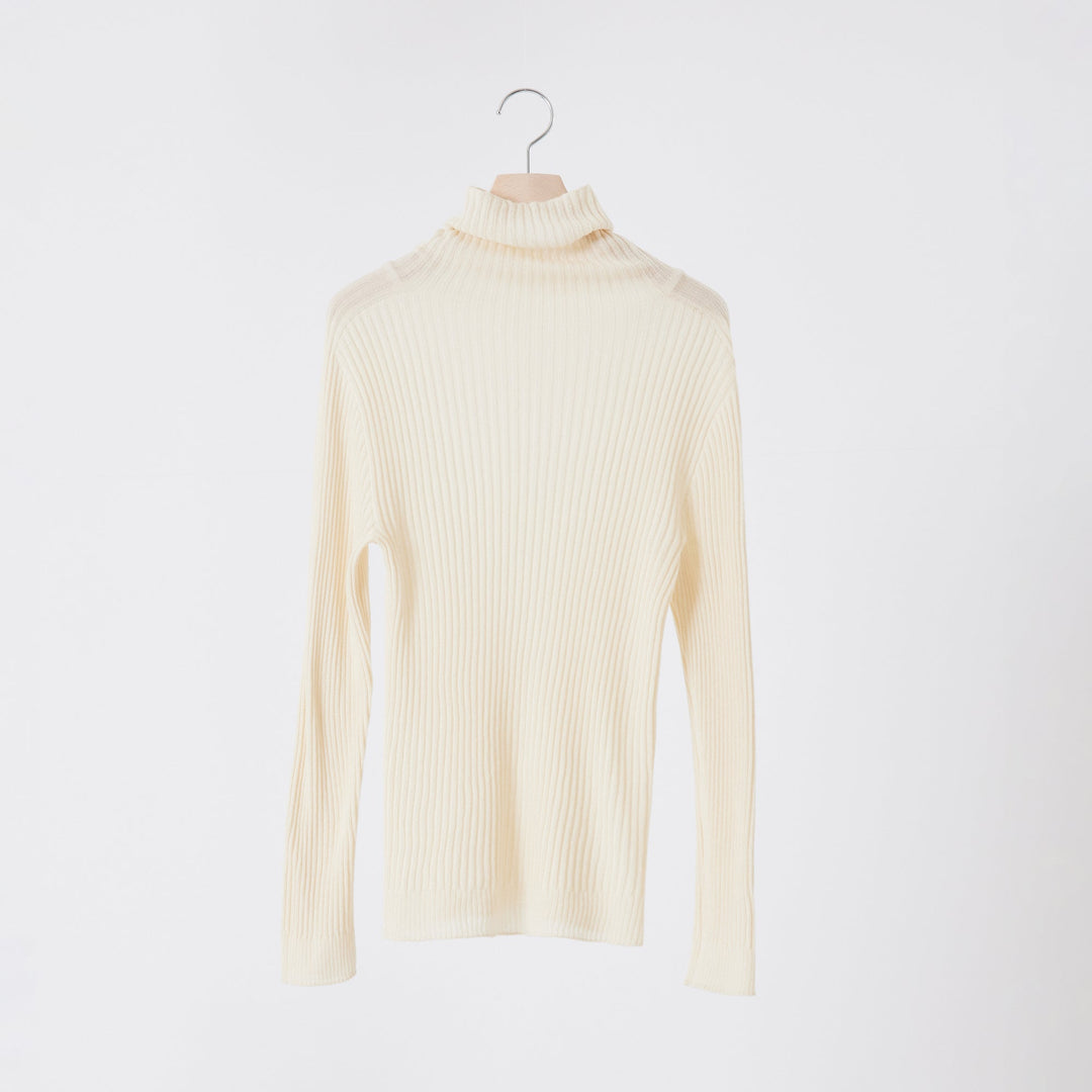 Comfy Knit Long Sleeve Turtleneck Pullover<br>コンフィニット長袖タートルネックプルオーバー